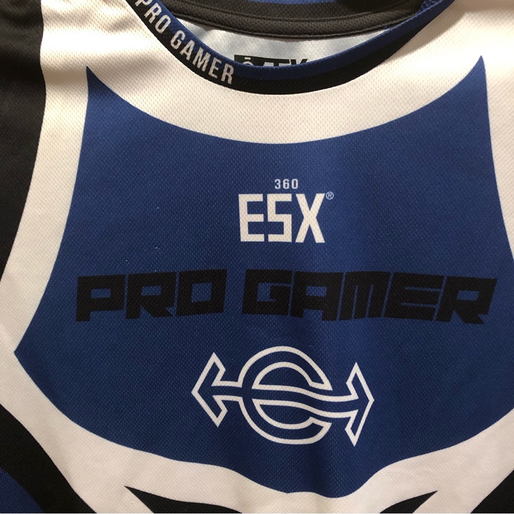 Gamer top size 18 - Picture 2 of 5